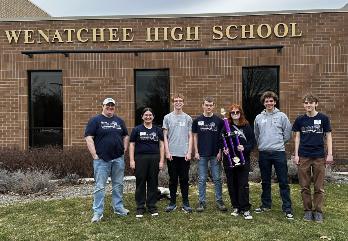 Knowledge Bowl Takes First in State